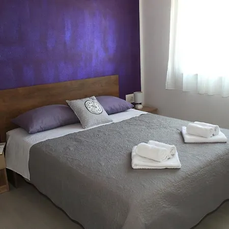 Oasis Apartman Brodarica