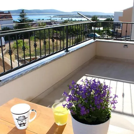 Oasis Apartman *